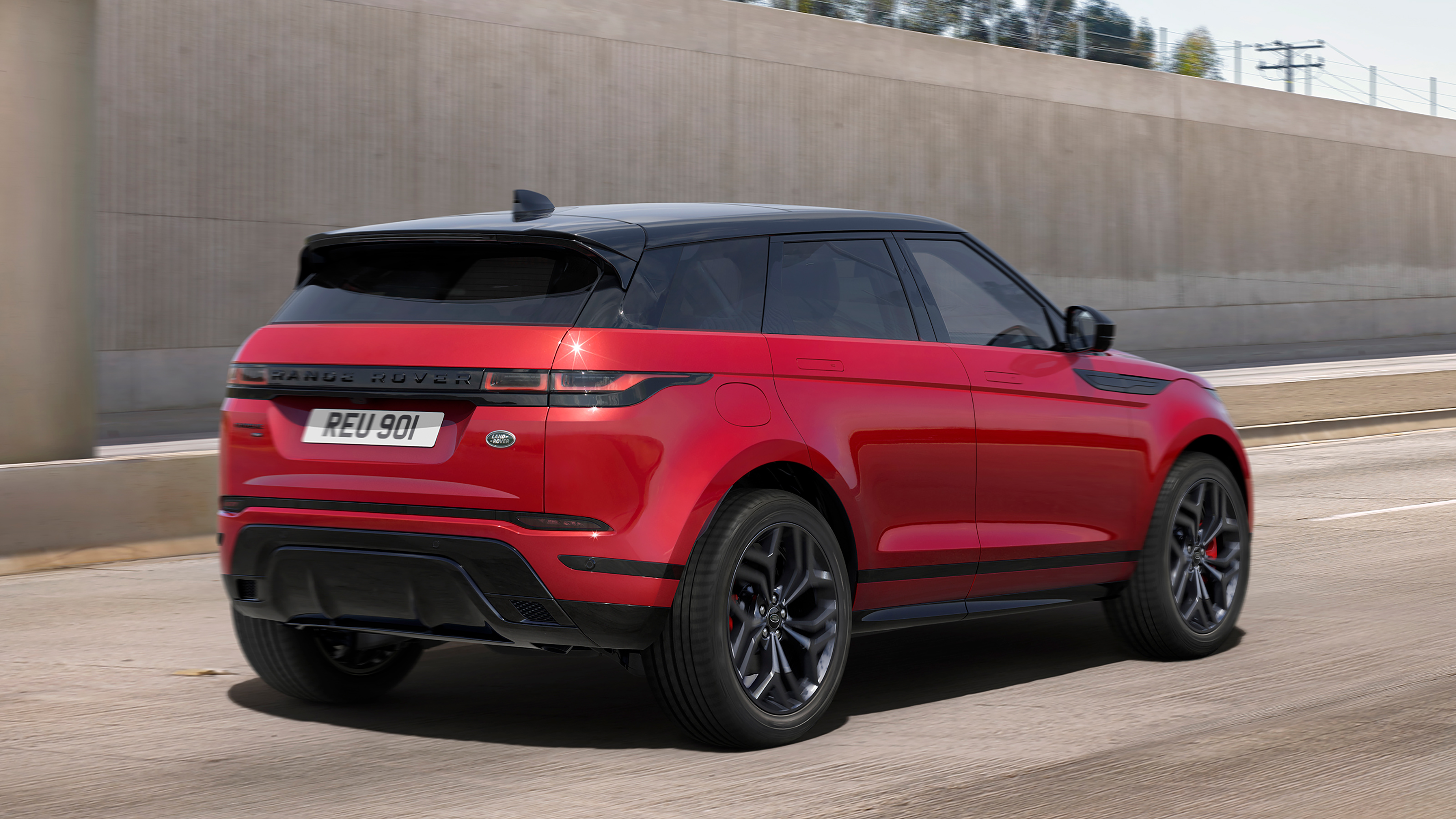 Range Rover Evoque HST