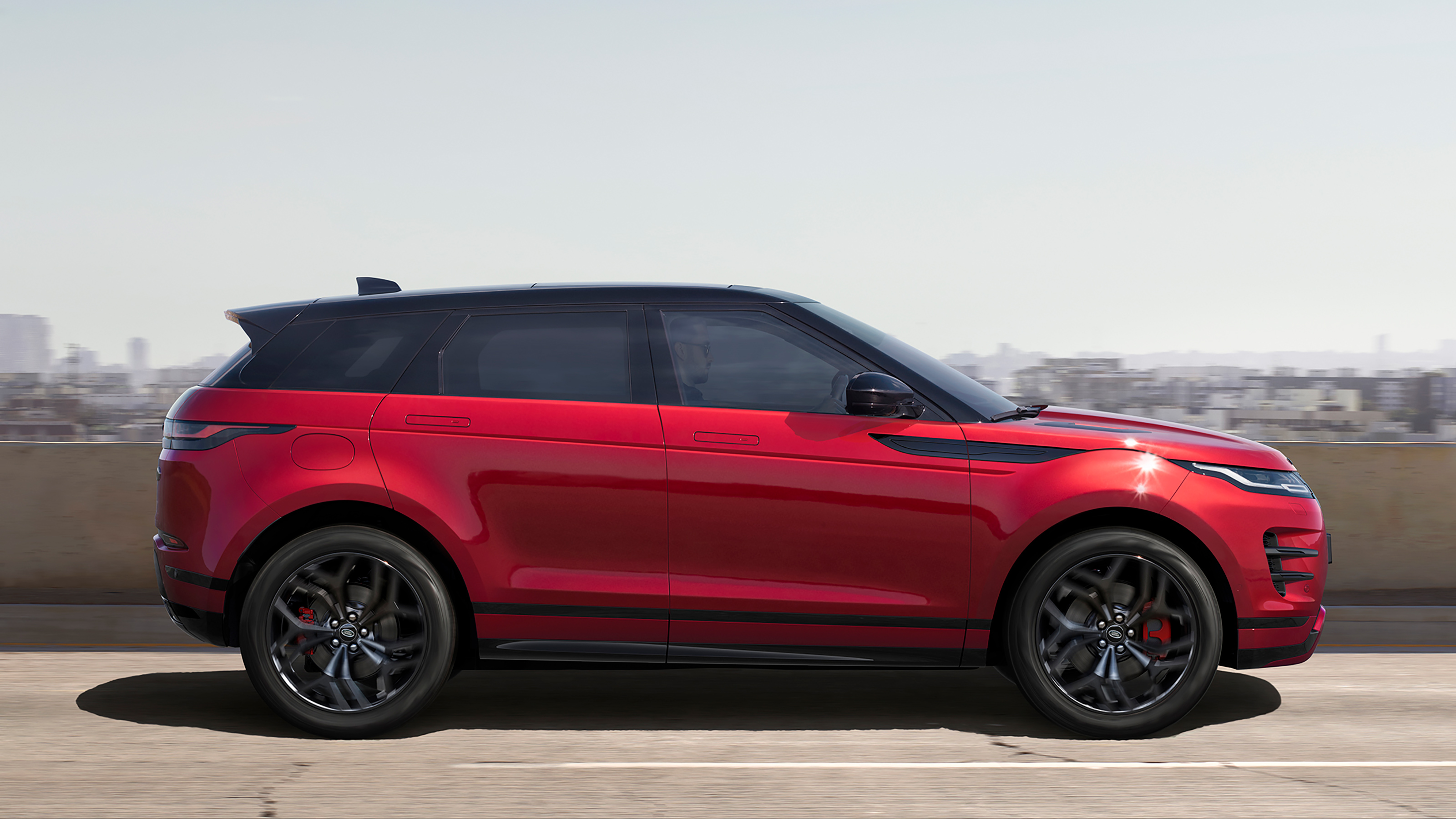Range Rover Evoque HST