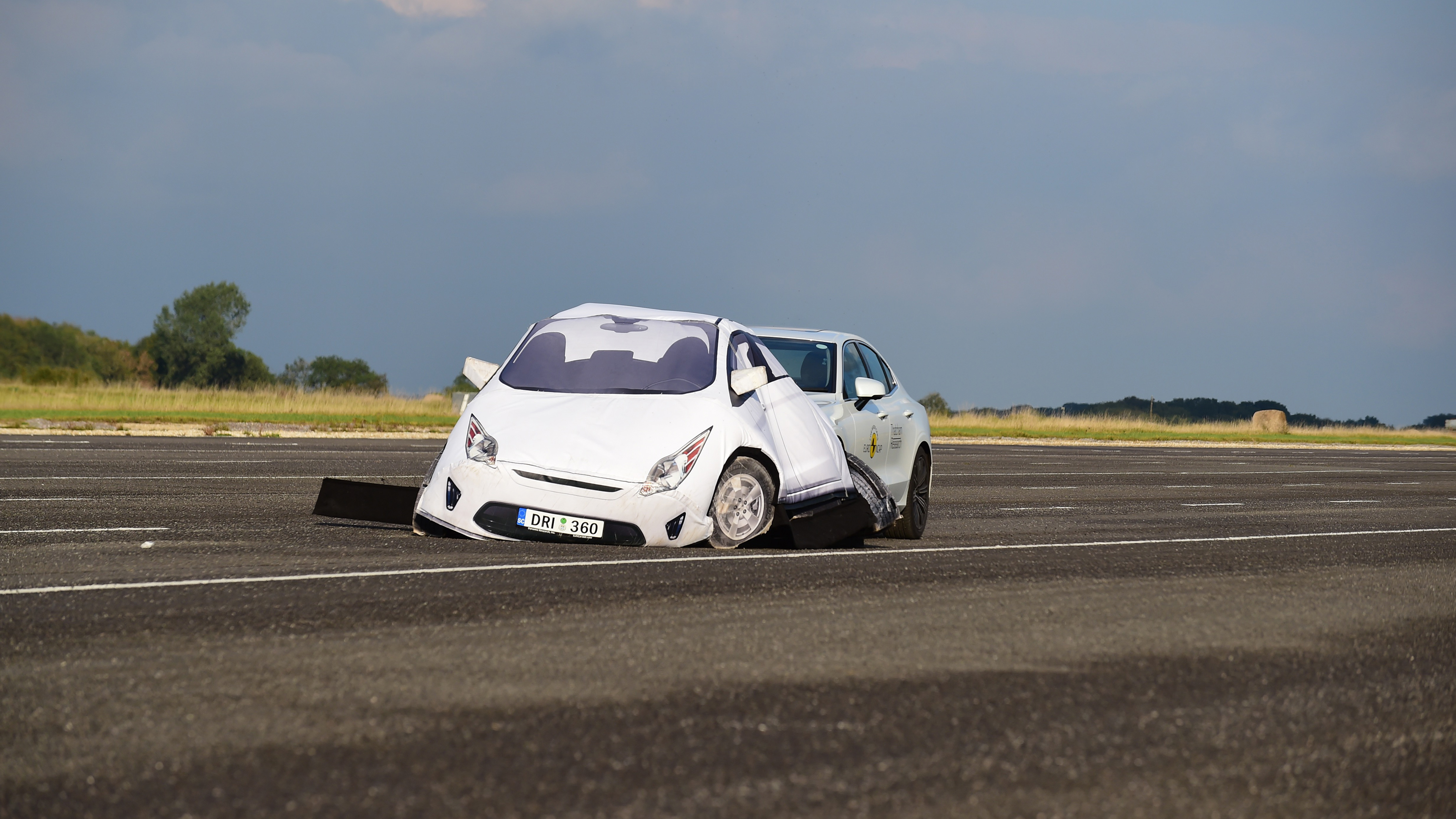 Thatcham road safety tech test - crash