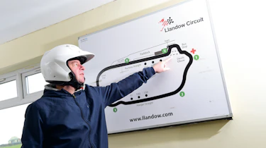 Track driving tips circuit map
