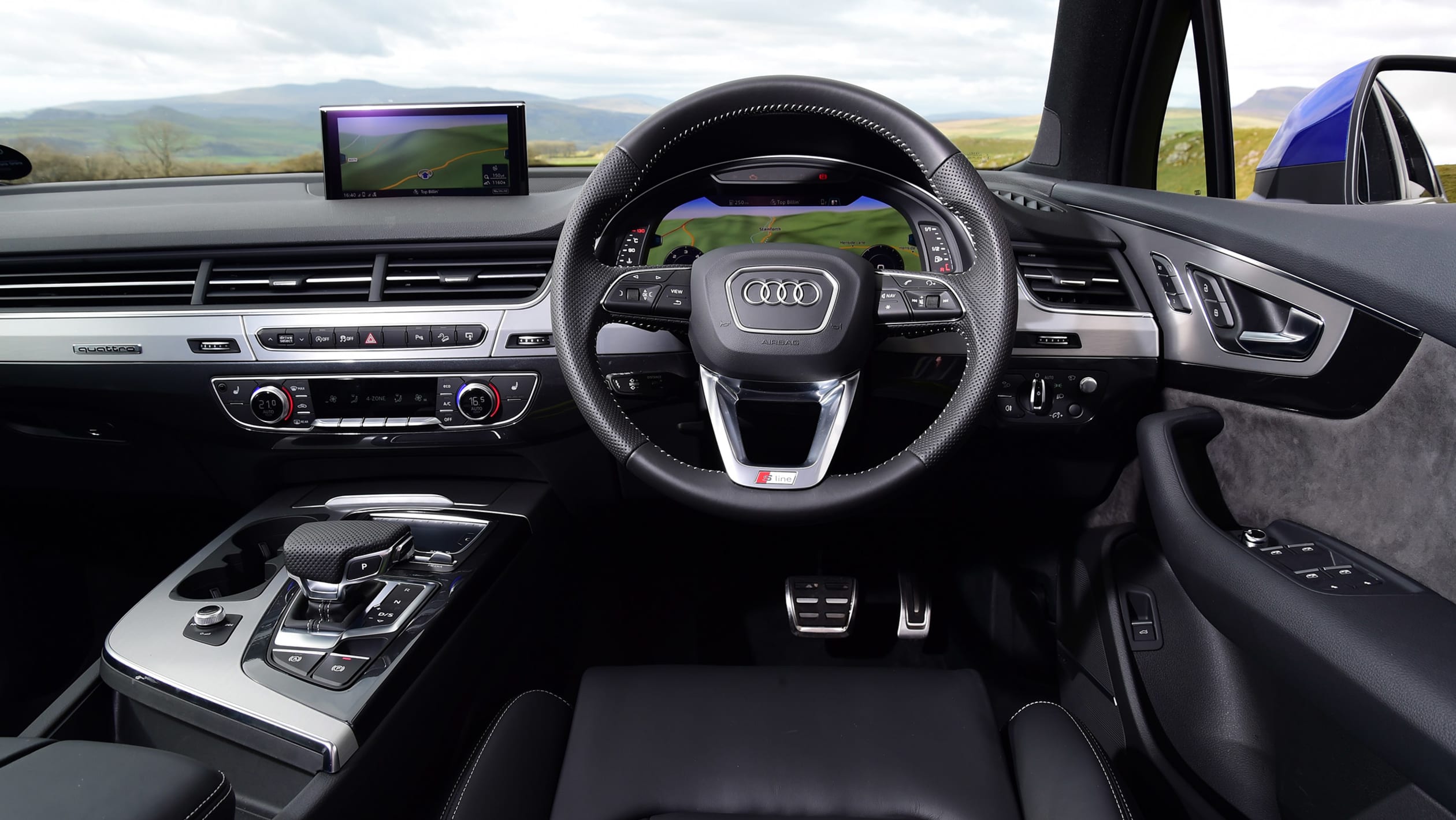 Used Audi Q7 - dash