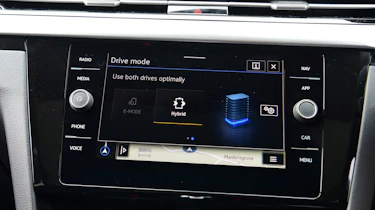 Volkswagen Arteon eHybrid - screen