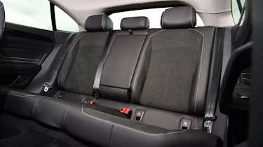 Volkswagen Arteon eHybrid - rear seats