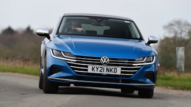 Volkswagen Arteon eHybrid - front cornering