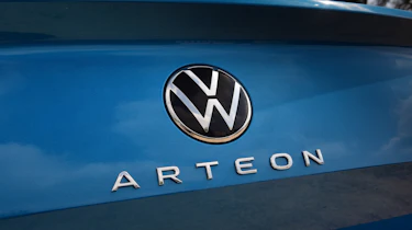 Volkswagen Arteon eHybrid - Arteon badge