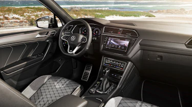 Volkswagen Tiguan Allspace - dash