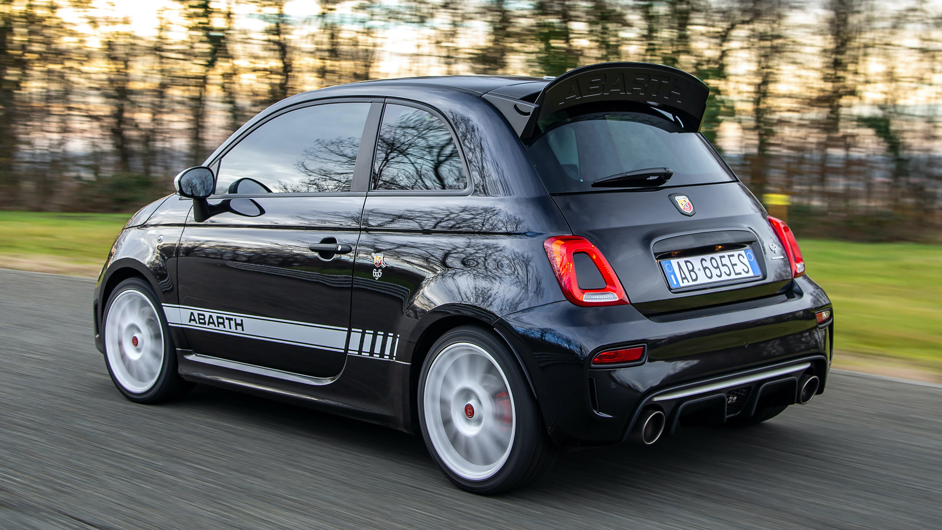 Abarth 695 Esseesse - rear action