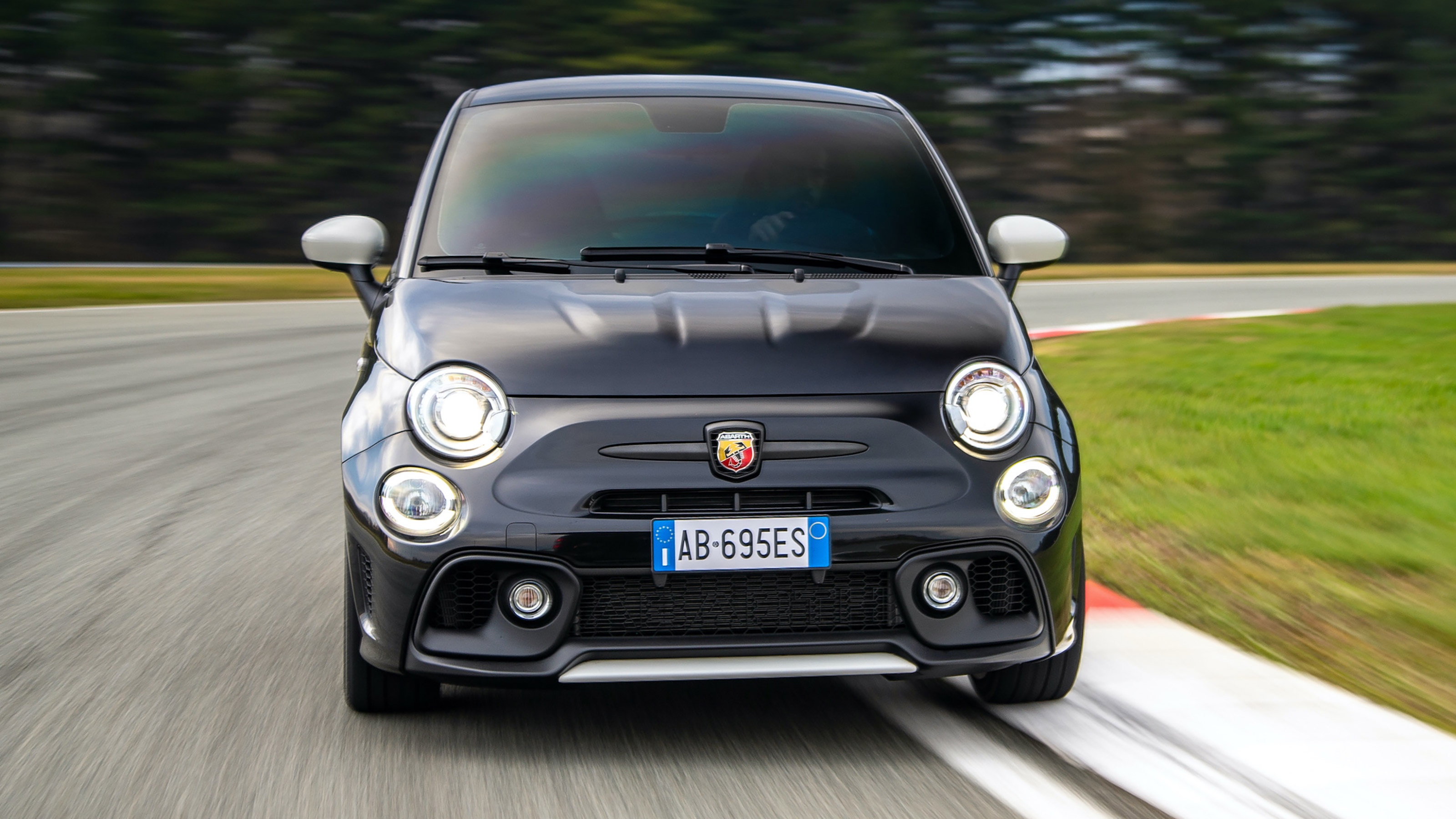 Abarth 695 Esseesse - full front