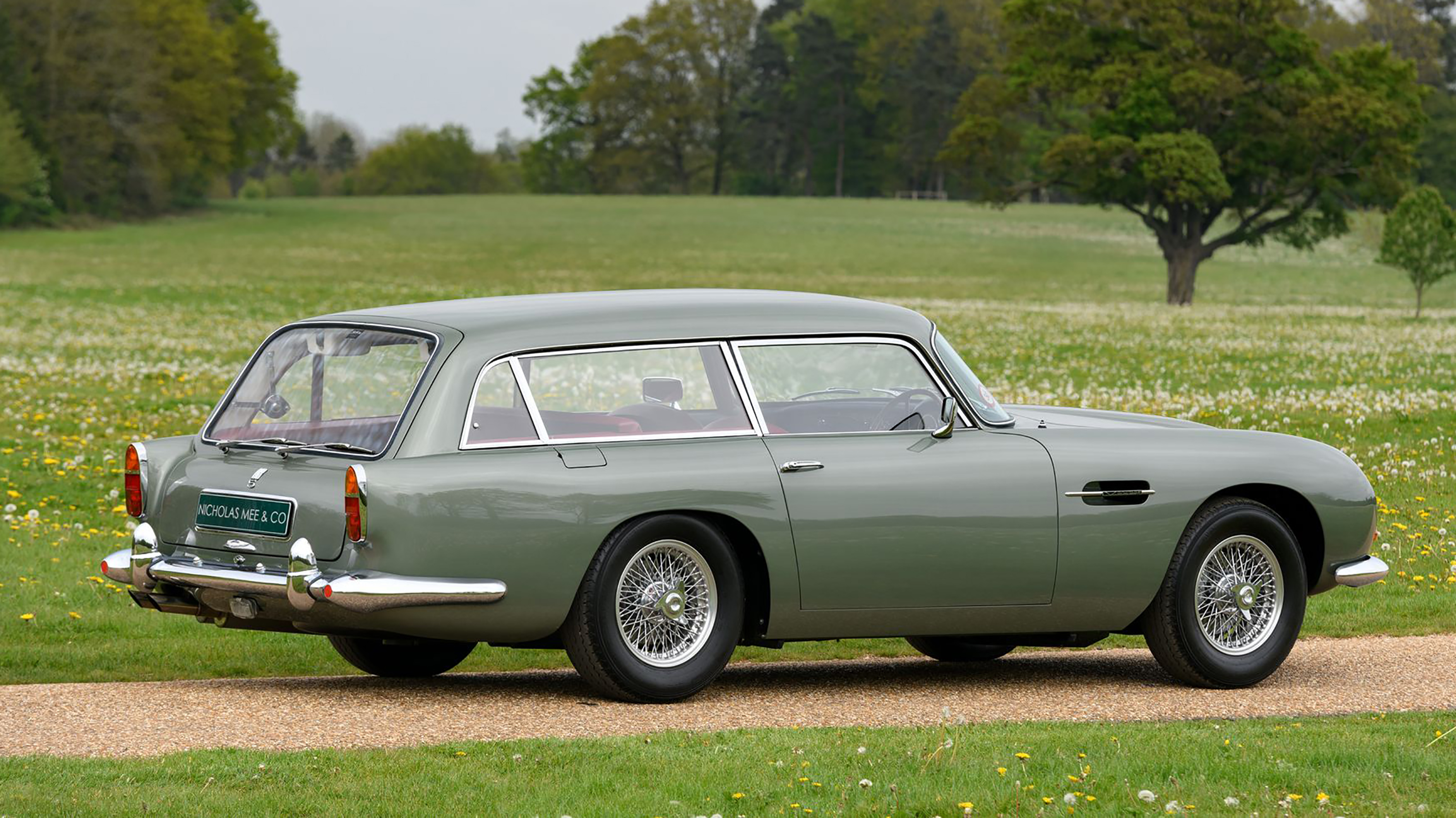 Aston Martin DB5 - Radford shooting brake 