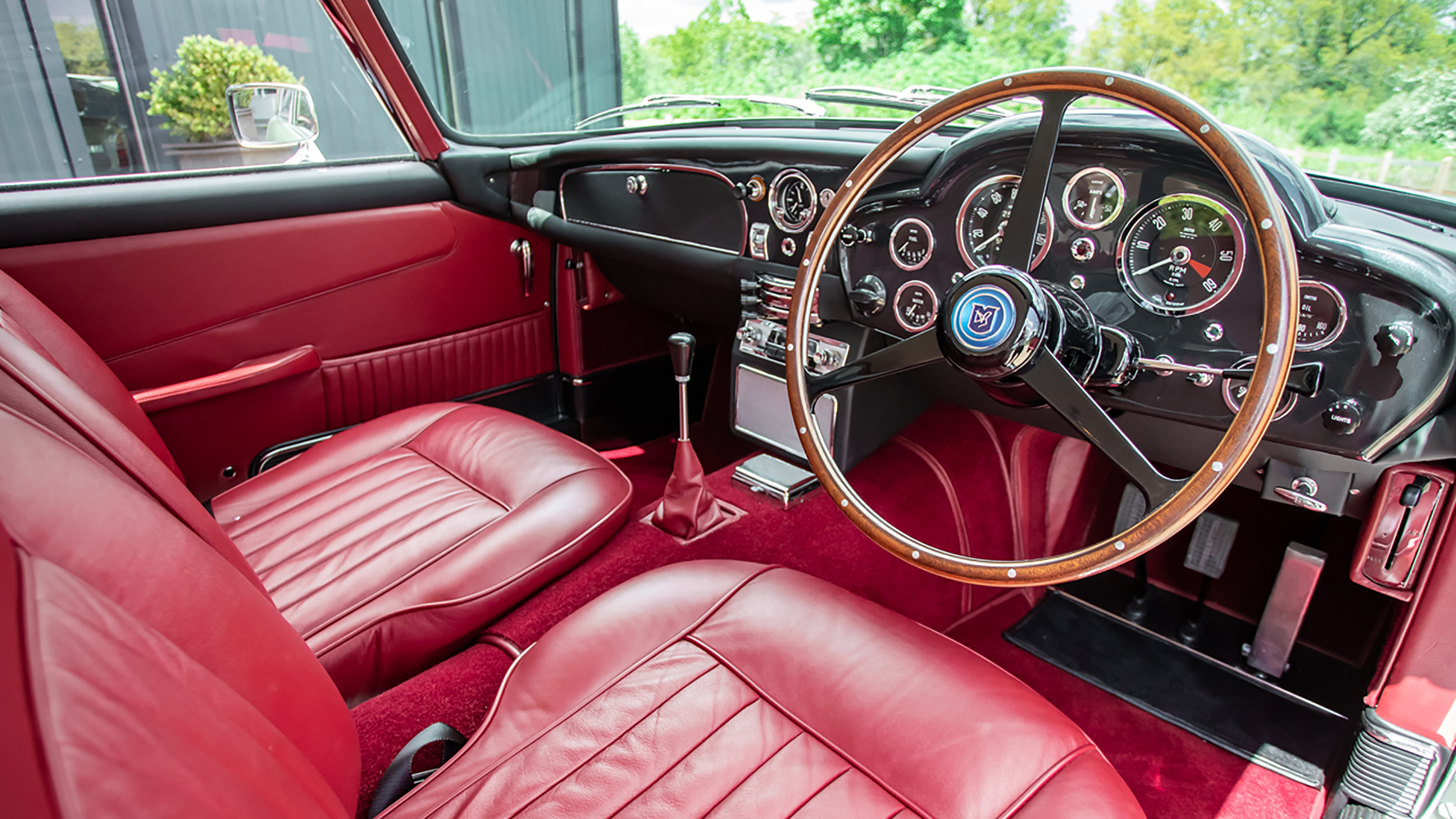 Aston Martin DB5 - interior