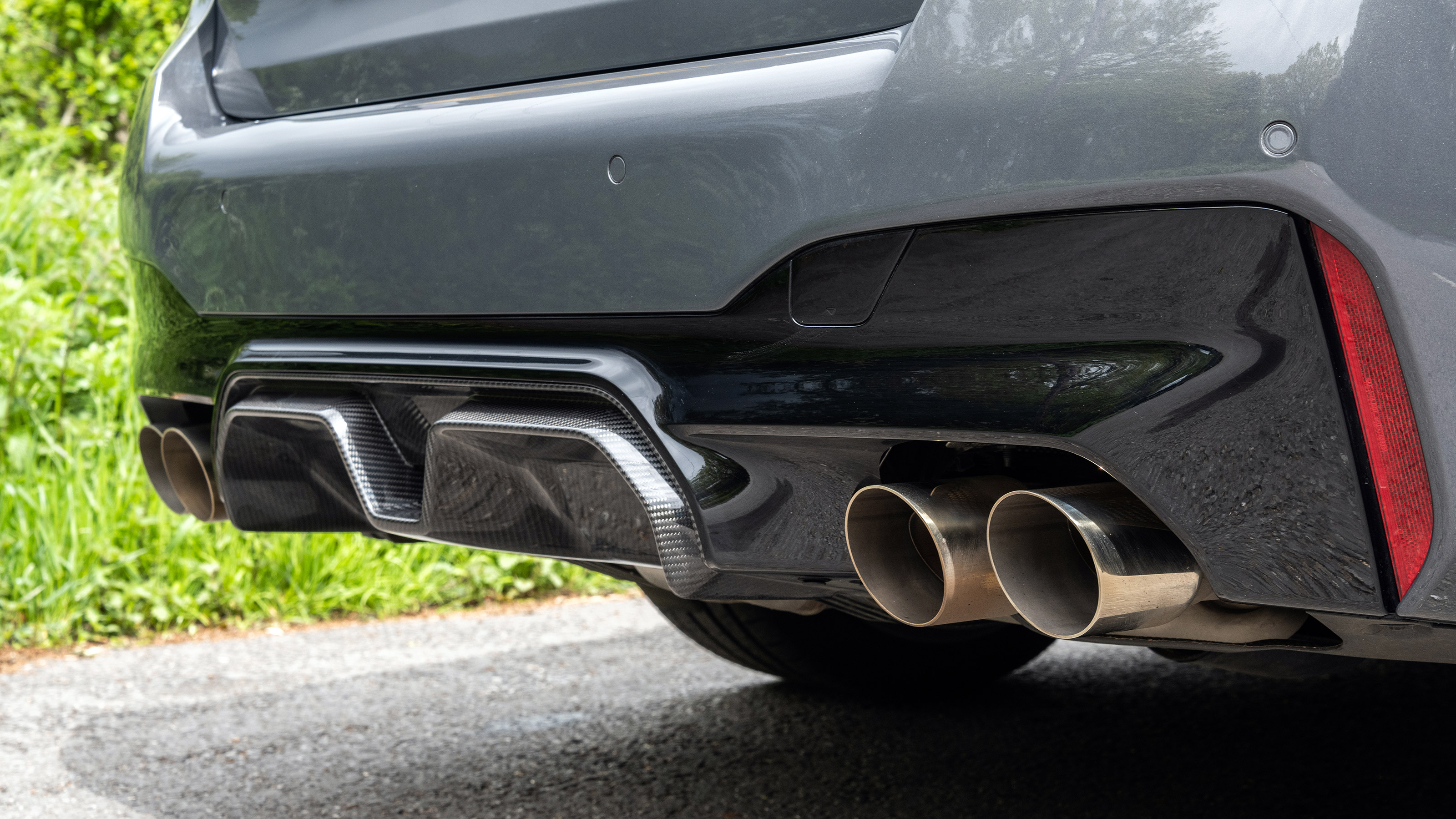 BMW M5 CS - exhausts