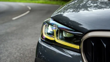 BMW M5 CS - front light