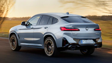BMW X4 - rear tracking