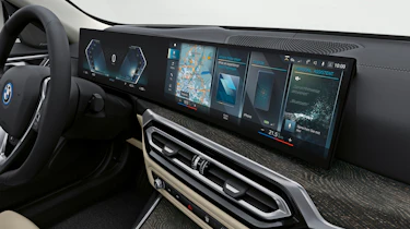 BMW i4 - interior