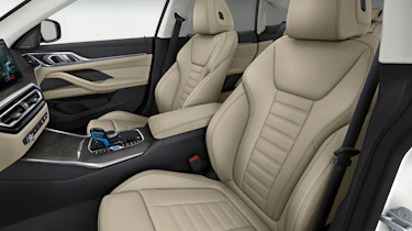 BMW i4 - seats