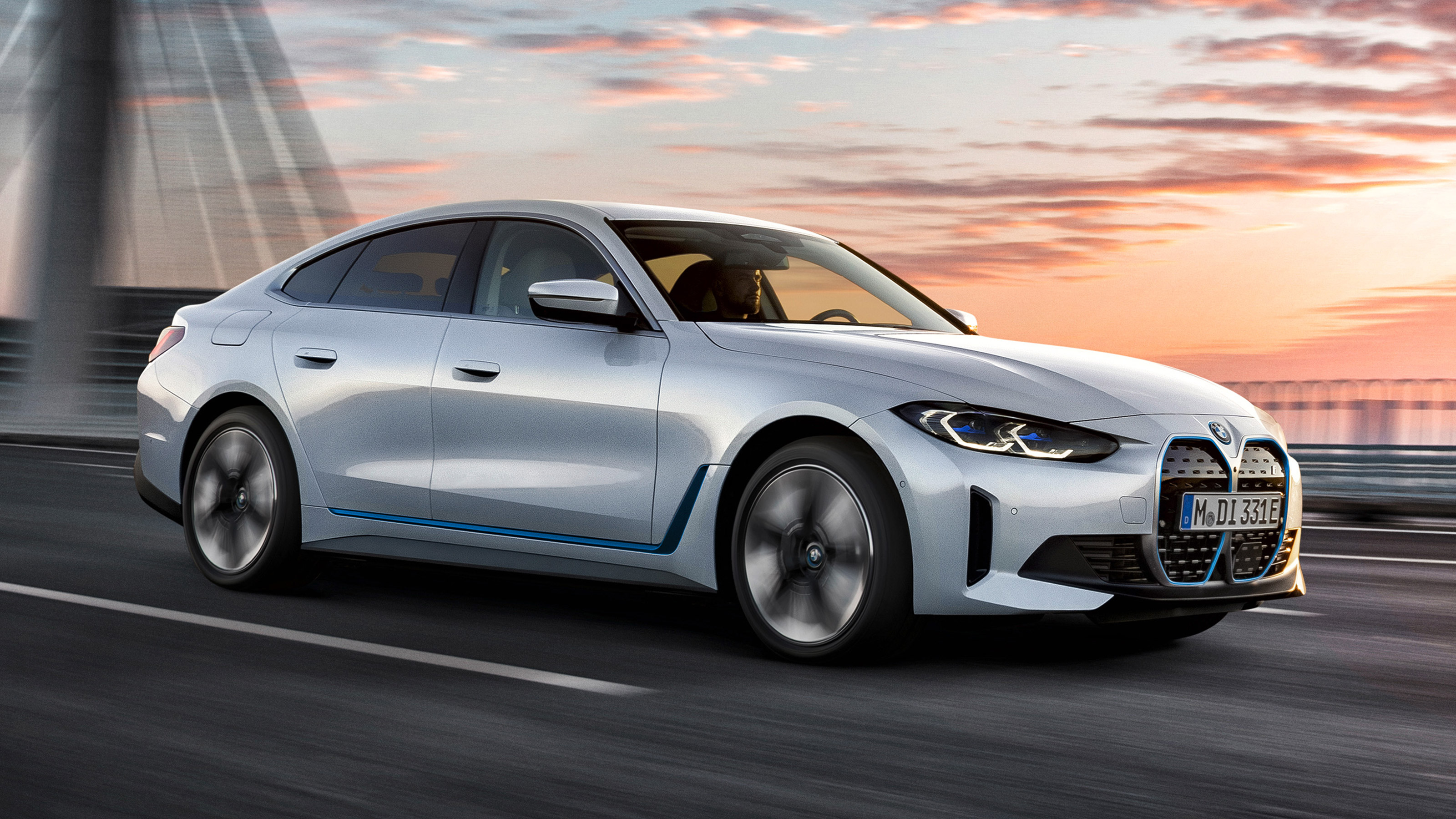 BMW i4 - front tracking