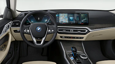 BMW i4 - dash