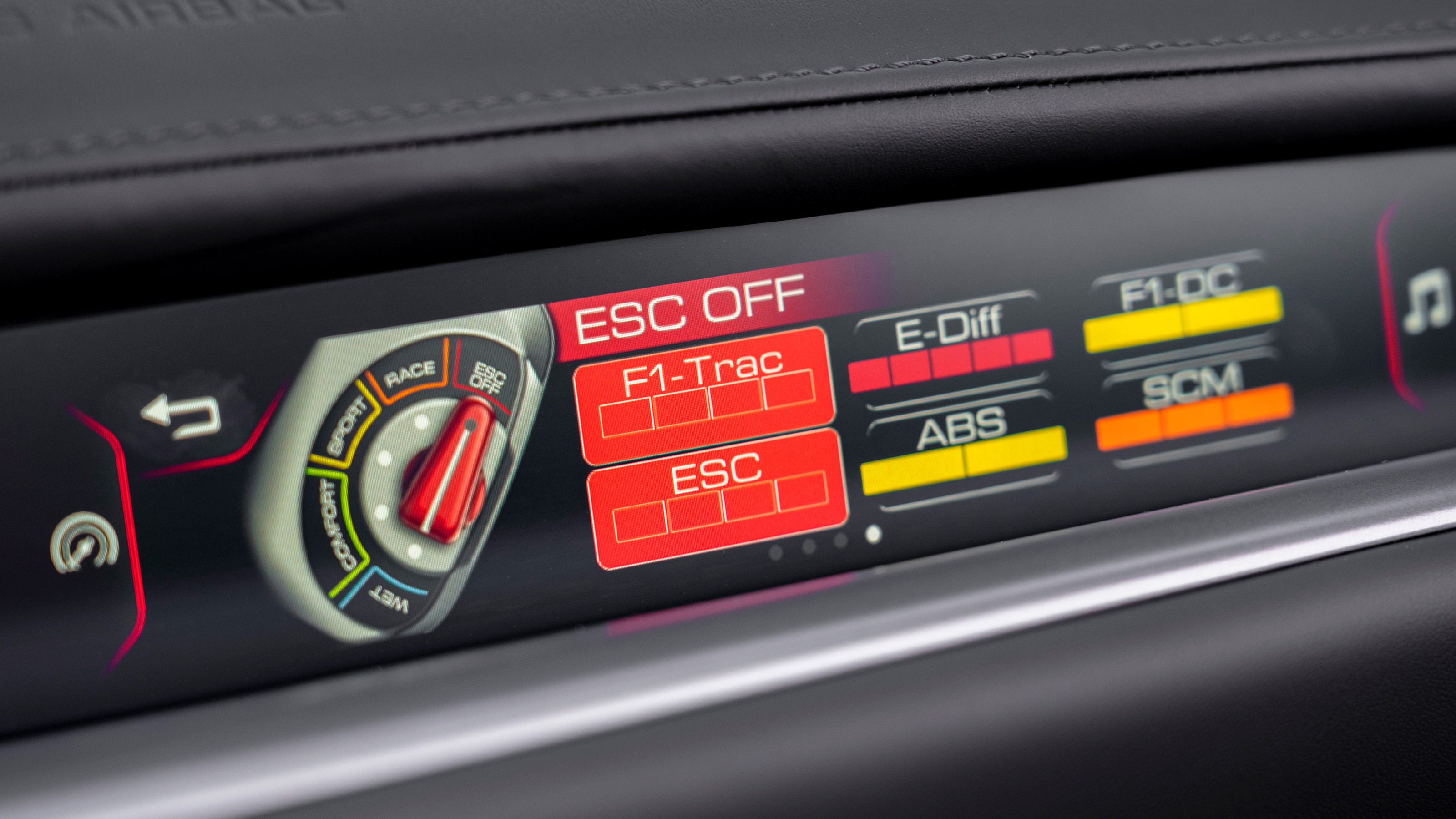 Ferrari Portofino M - screen