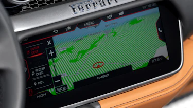 Ferrari Portofino M - infotainment