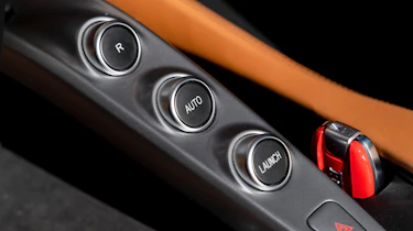Ferrari Portofino M - centre console
