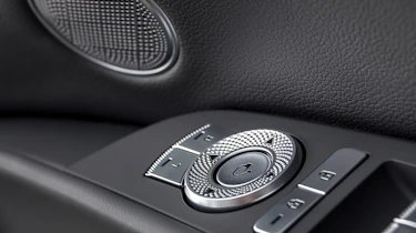 Genesis G80 - buttons