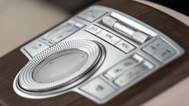 Genesis G80 - control