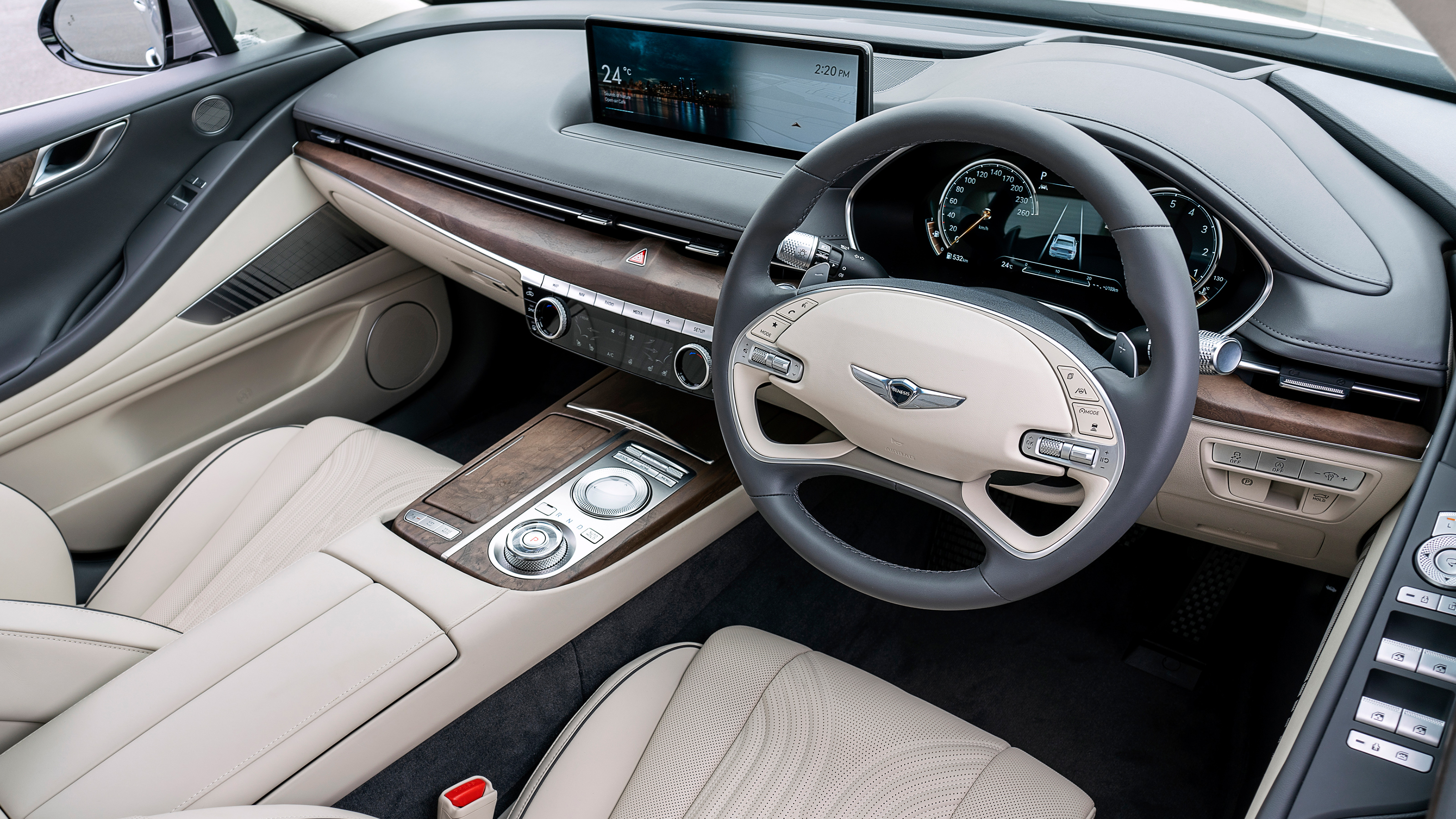 Genesis G80 - interior
