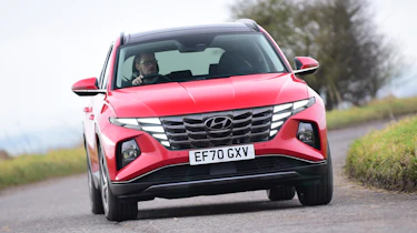 Hyundai Tucson MHEV - front cornering