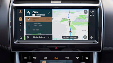 Jaguar XE P250 - infotainment