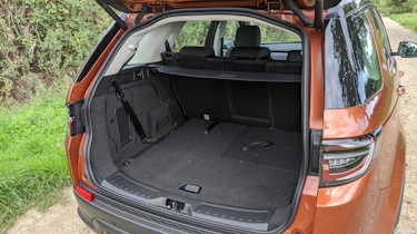 Land Rover Discovery Sport - boot