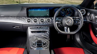 Mercedes E 300 Cabriolet - dash