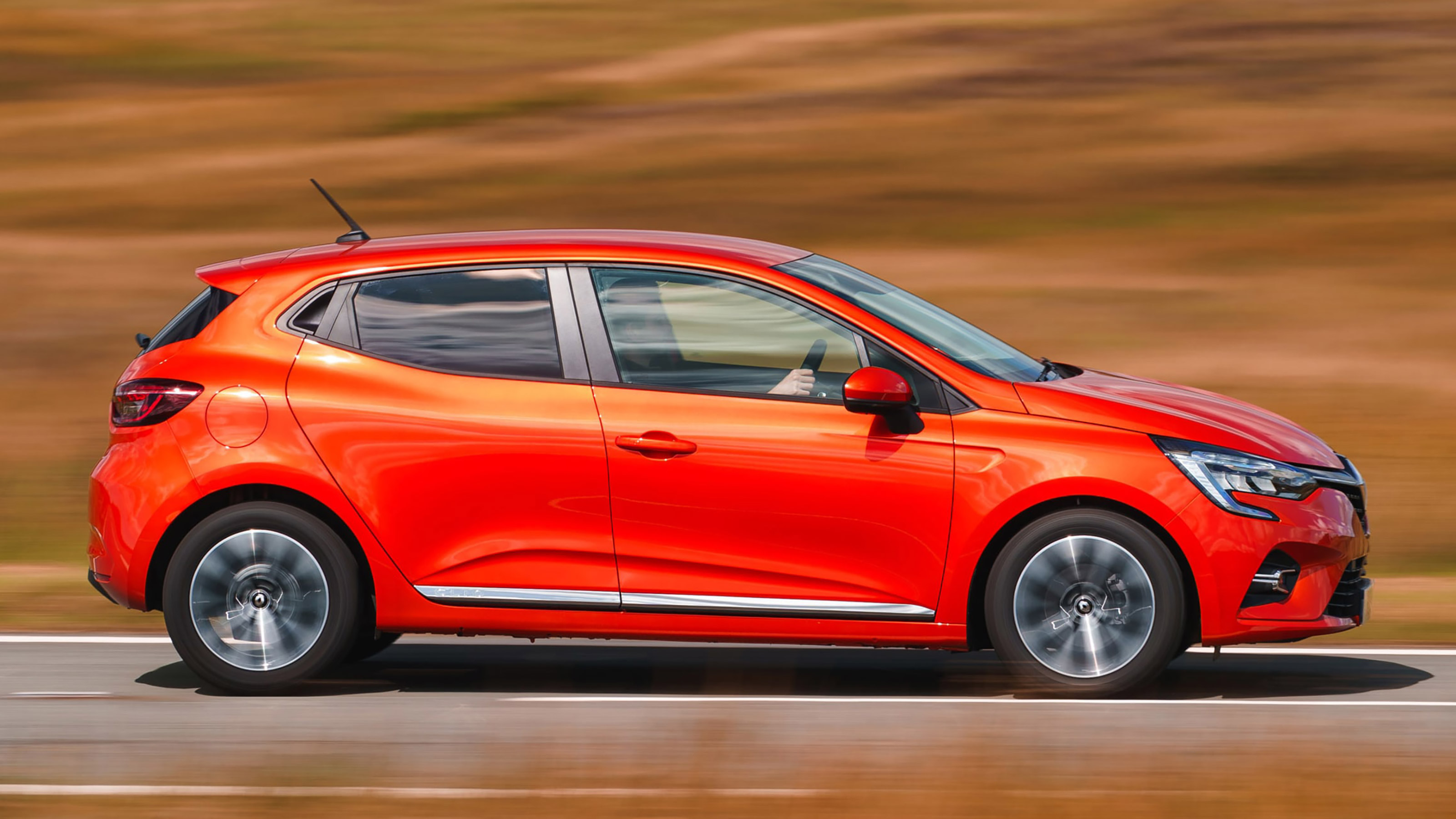 Renault Clio - side
