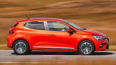 Renault Clio - side