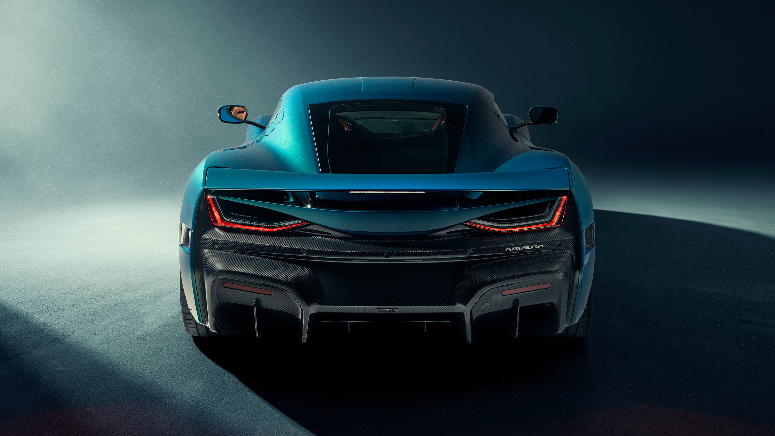 Rimac Nevera - studio full rear