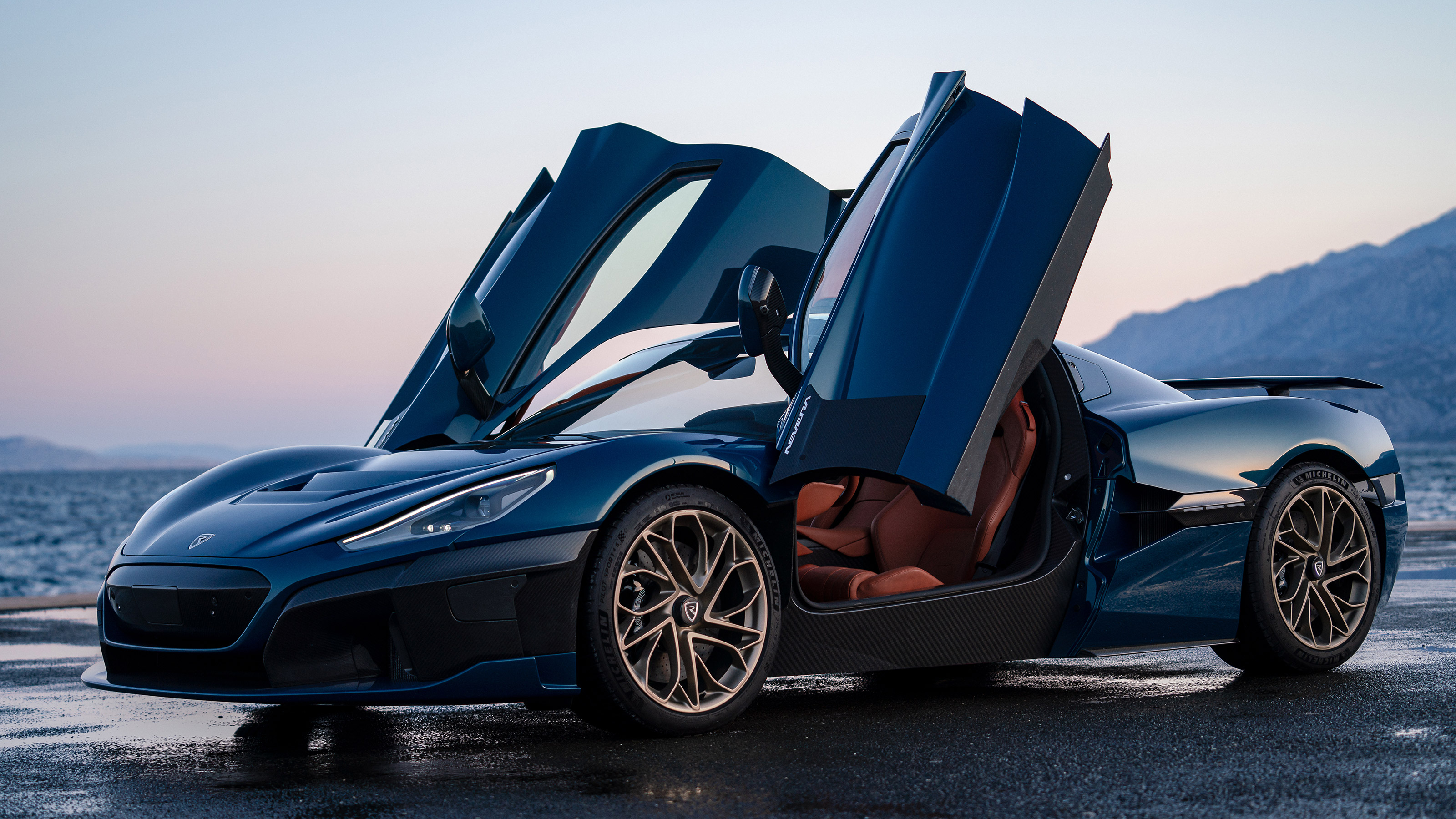 Rimac Nevera - front static