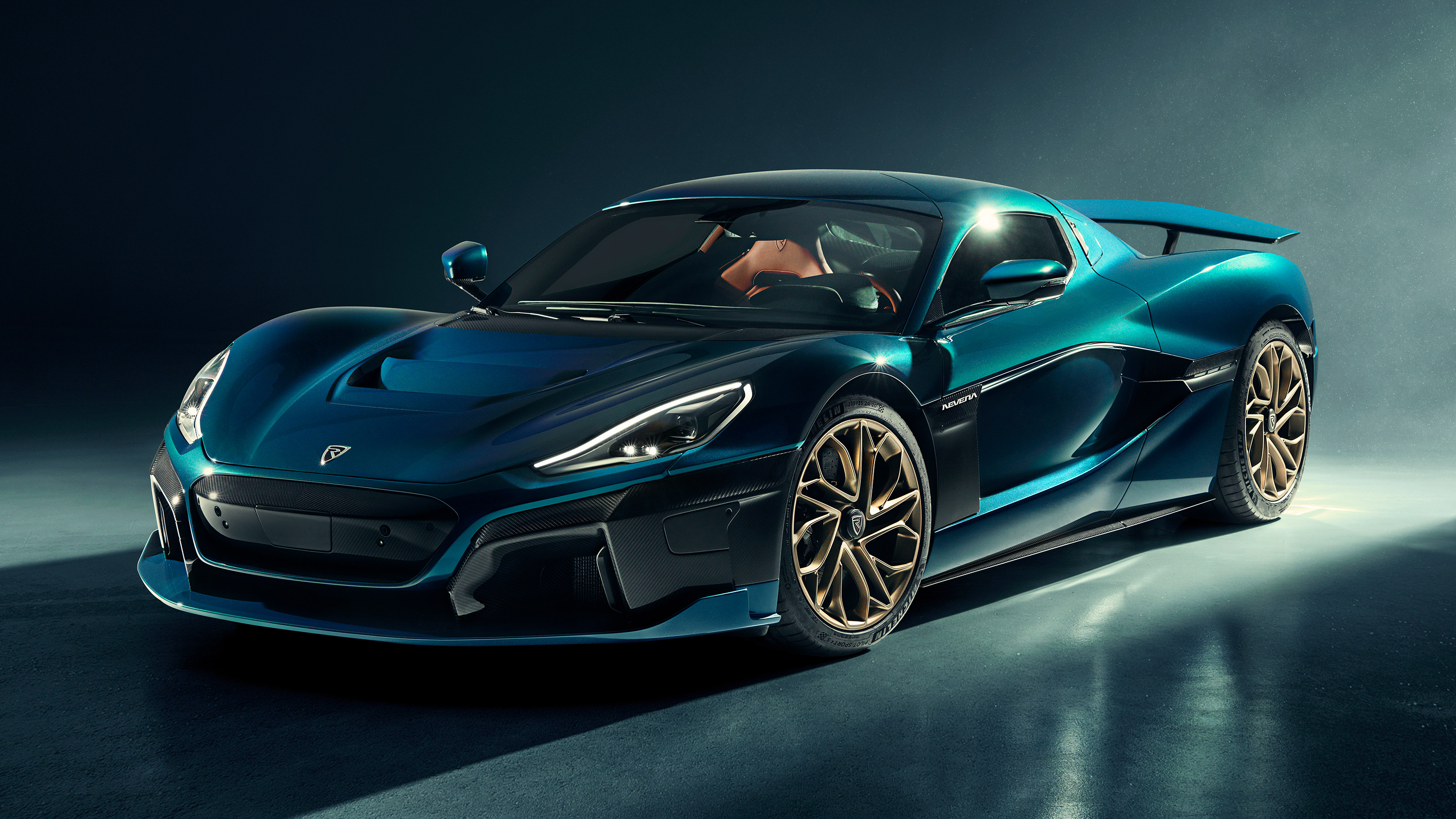 Rimac Nevera - studio front 