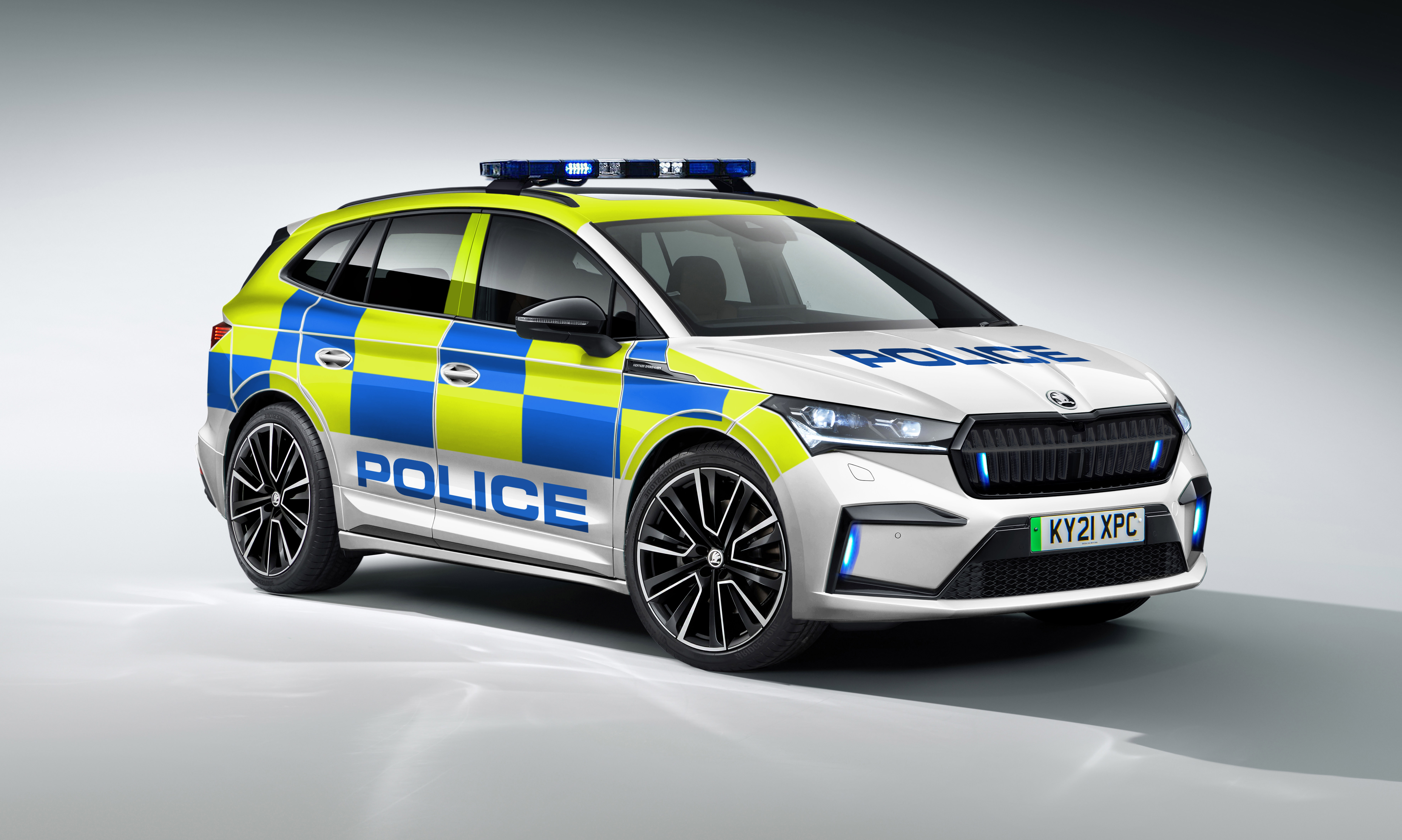 Skoda Enyaq - police
