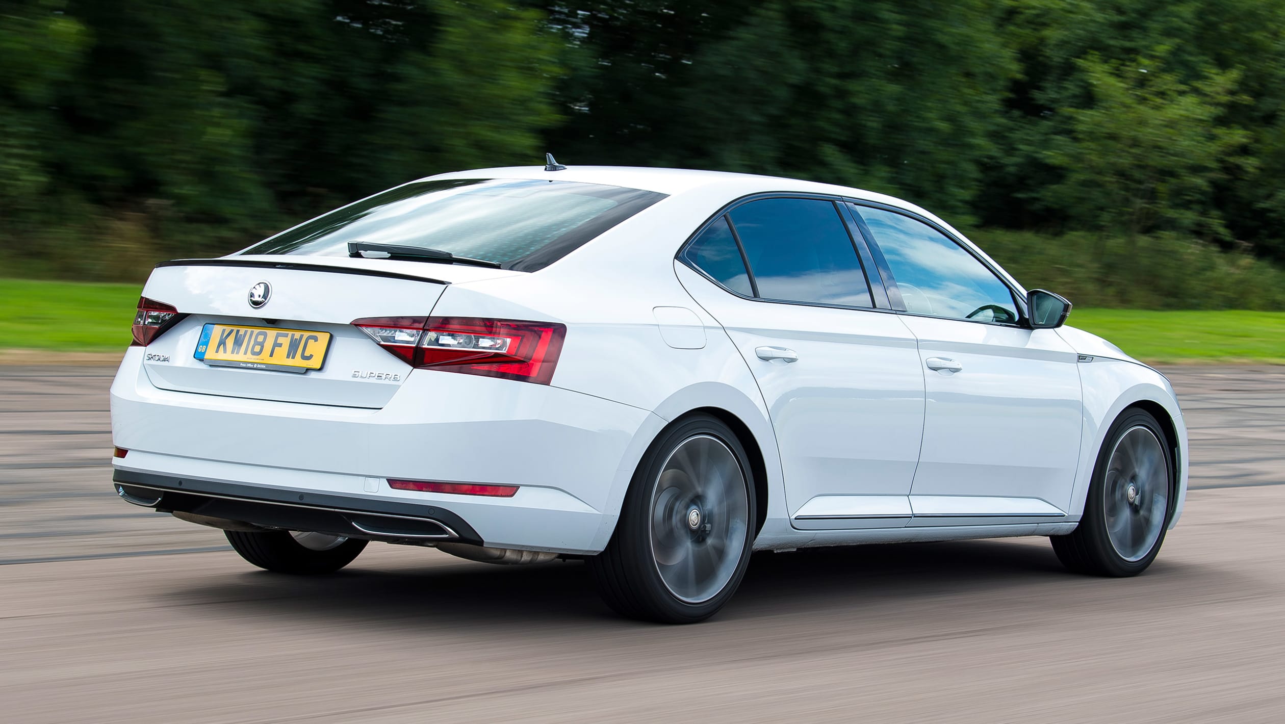 Used Skoda Superb - rear