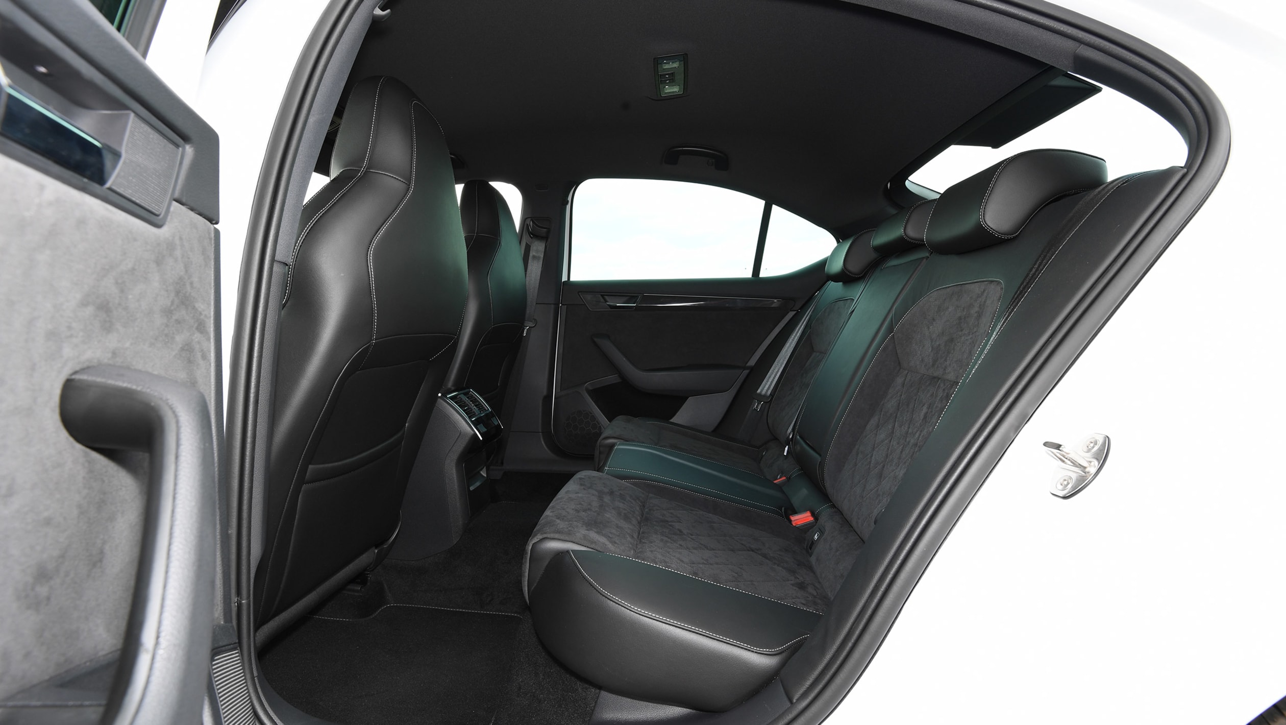 Used Skoda Superb - rear seats