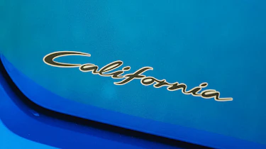 Volkswagen Caddy California MPV - badge