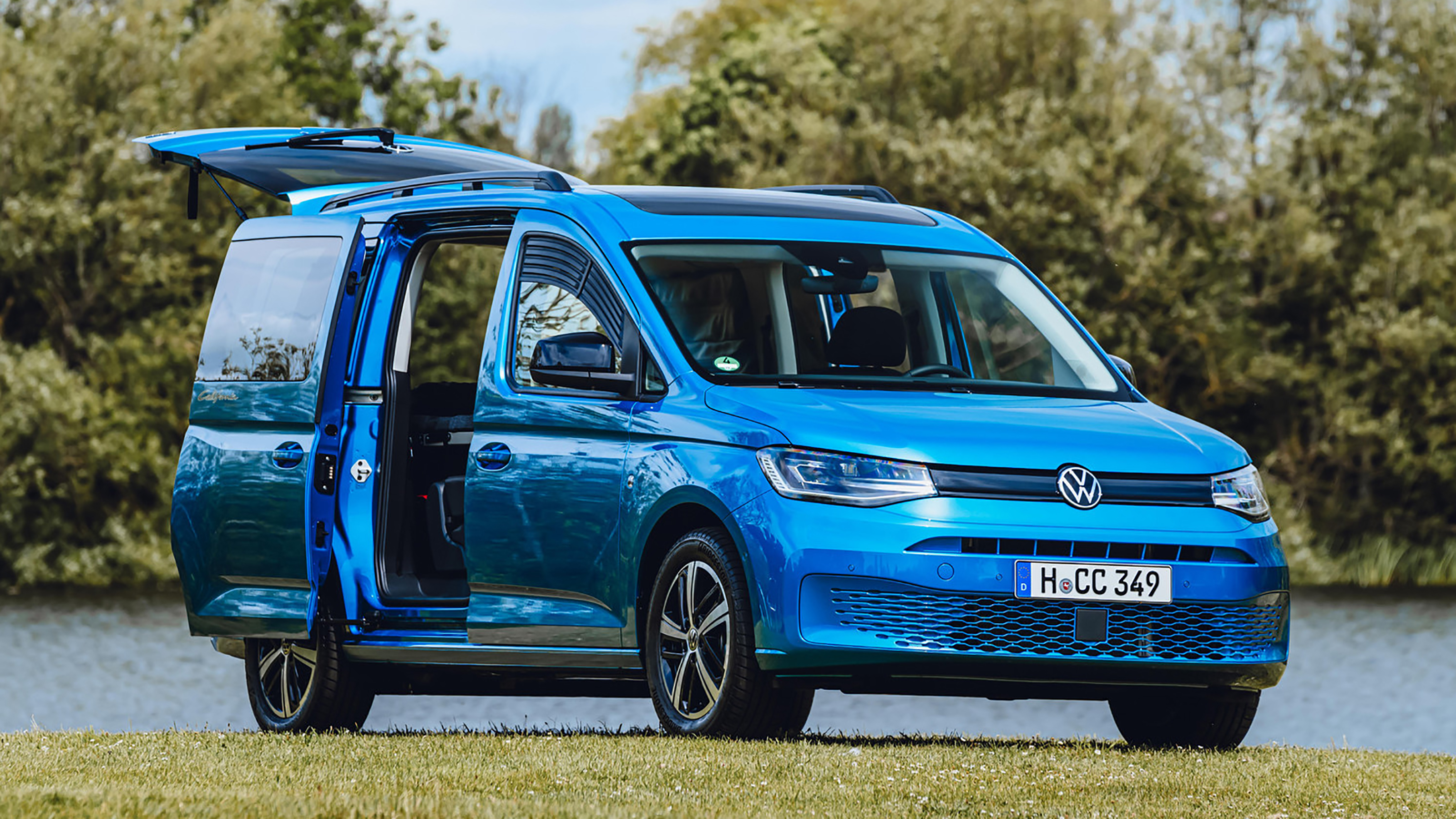 Volkswagen Caddy California MPV - open