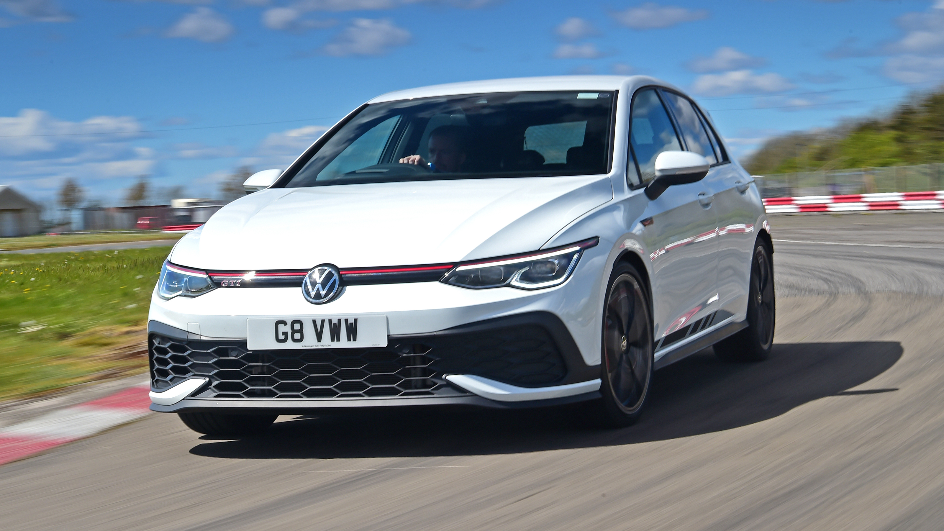 Volkswagen Golf GTI Clubsport - front