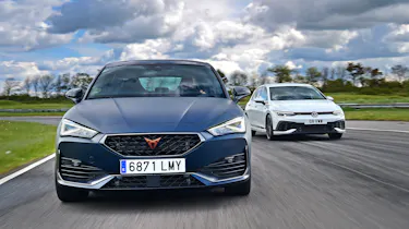Volkswagen Golf GTI Clubsport vs Cupra Leon 300