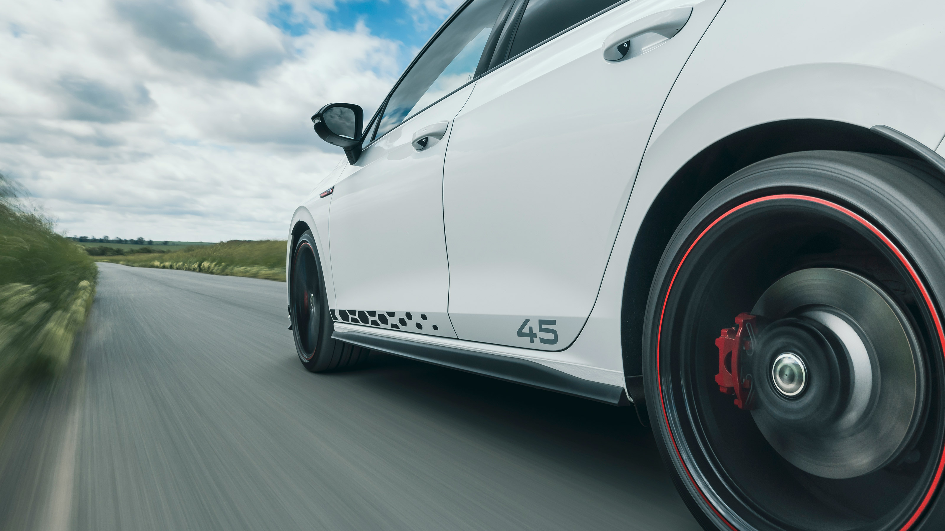 Volkswagen Golf GTI Clubsport 45 - tracking