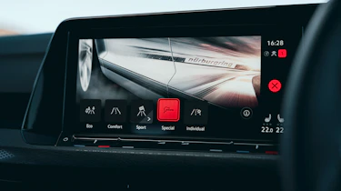 Volkswagen Golf GTI Clubsport 45 - infotainment