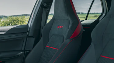 Volkswagen Golf GTI Clubsport 45 - seats