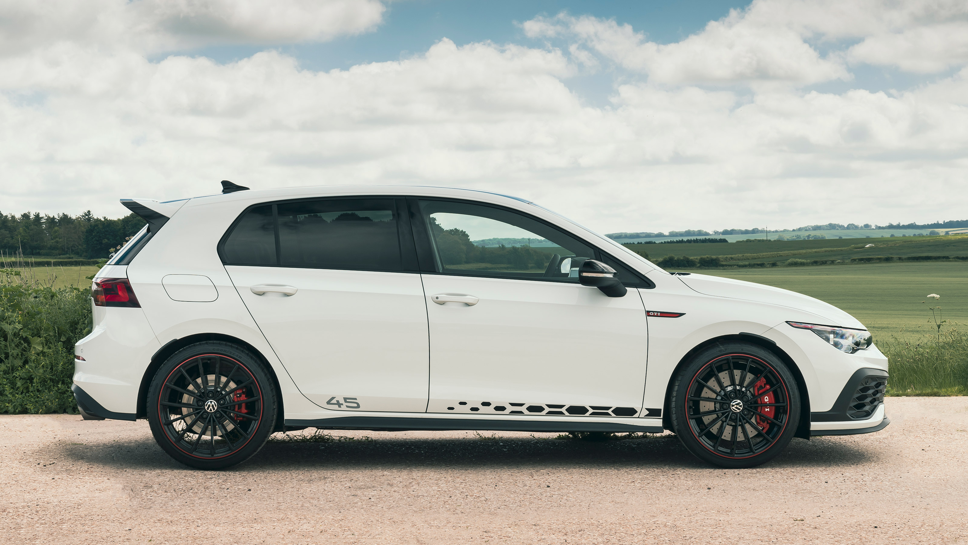 Volkswagen Golf GTI Clubsport 45 - side static