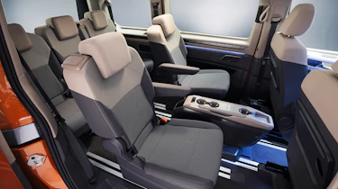 Volkswagen T7 Multivan - seats