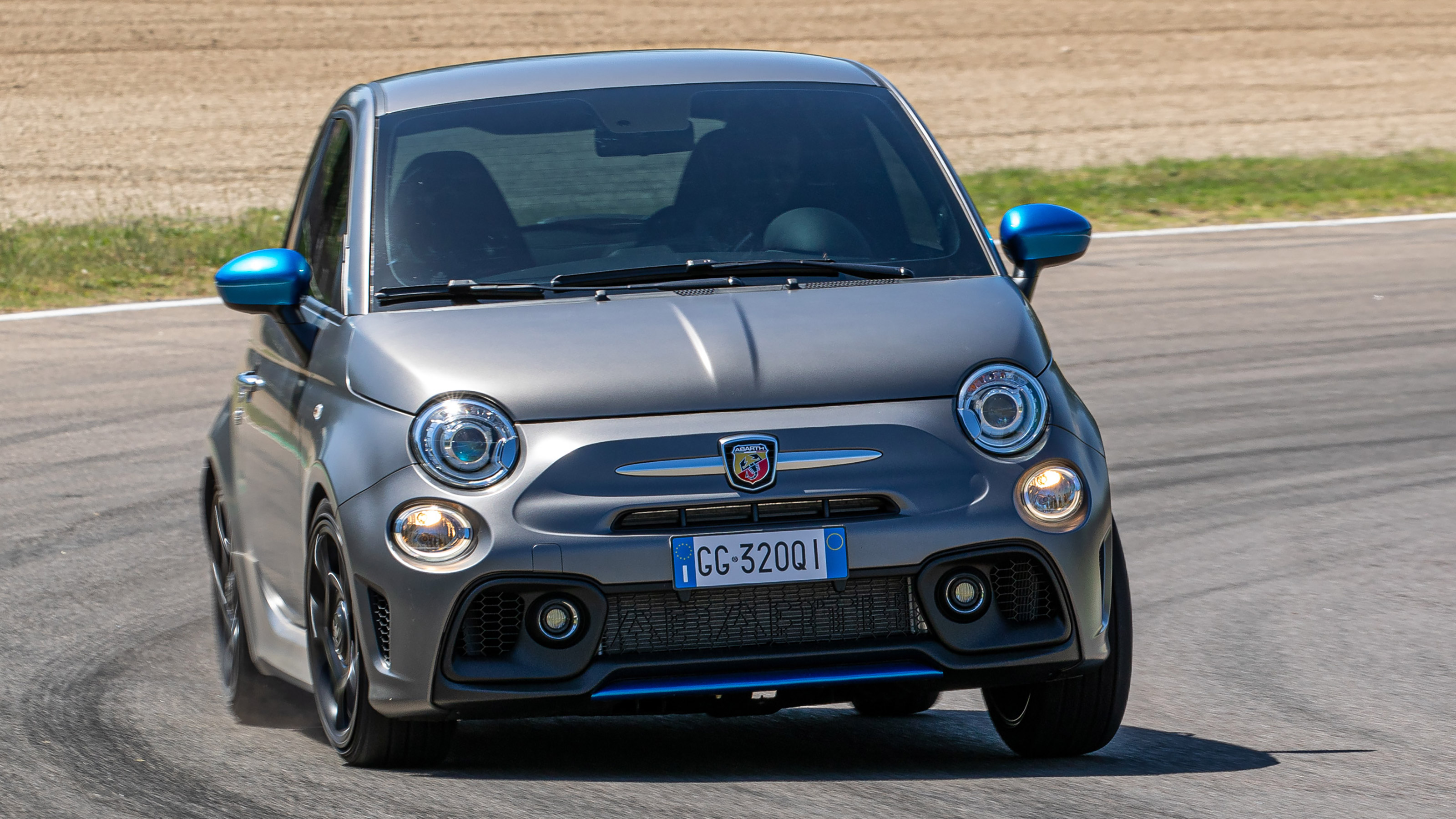 Abarth F595 - front