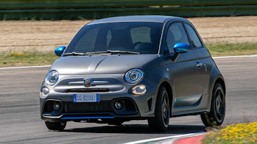 Abarth F595 - front cornering